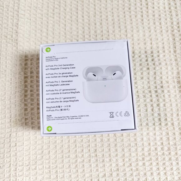 new apple air pods pro 2ND gen - Picture 2 of 5
